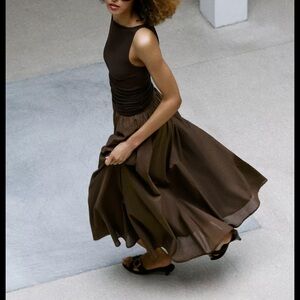 Zara layered midi skirt Brown with Flowing A-Line Silhouet